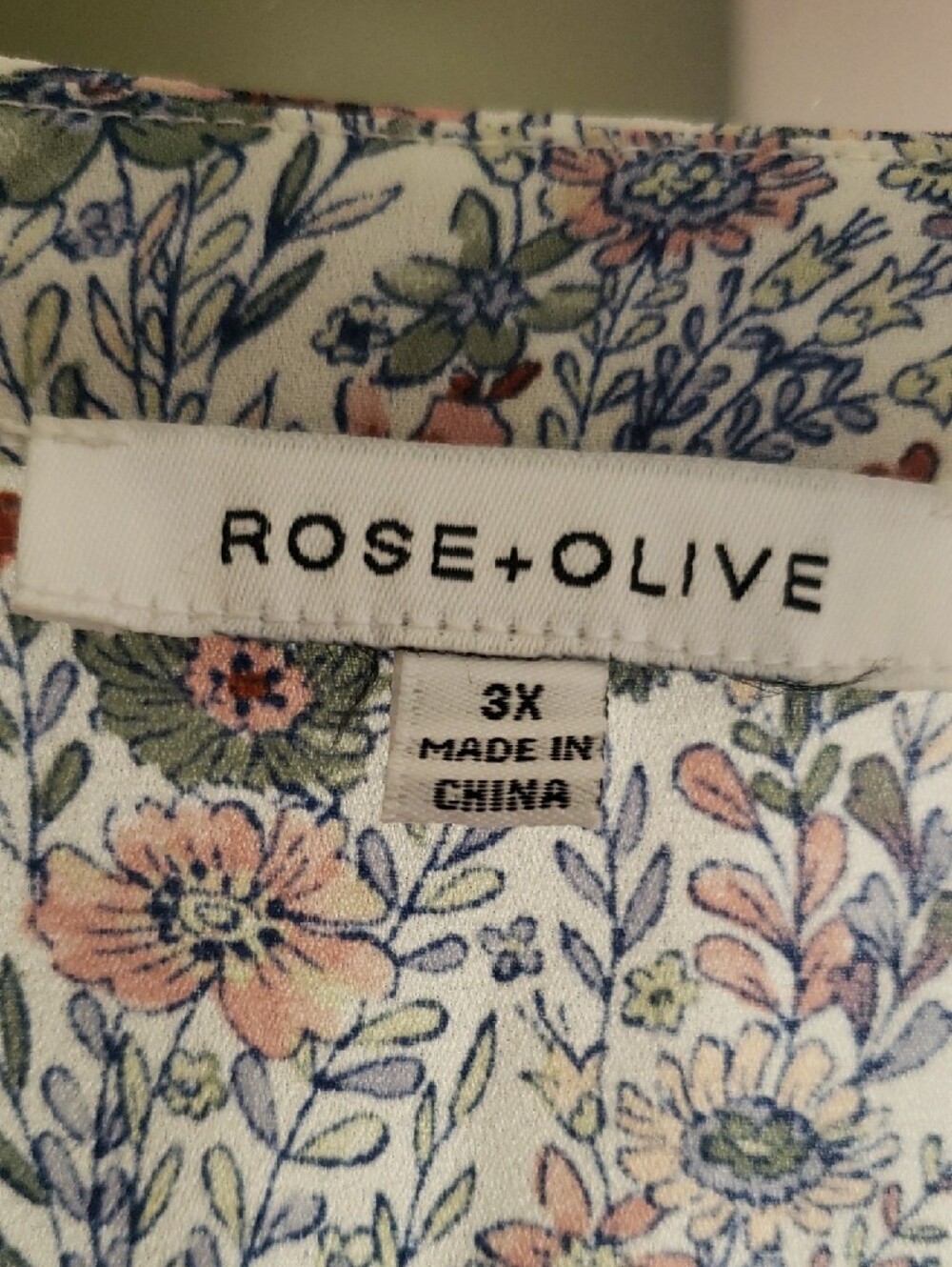 Rose & Olive Pastel Floral V Neck Top - Picture 2 of 7